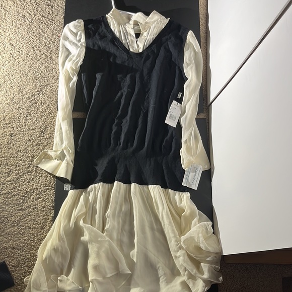 Calvin Klein off white dress with sweater vest built in - Picture 3 of 3